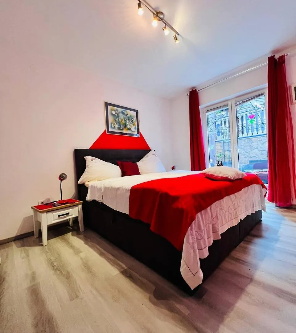 Mira Apartman Póla 0*,