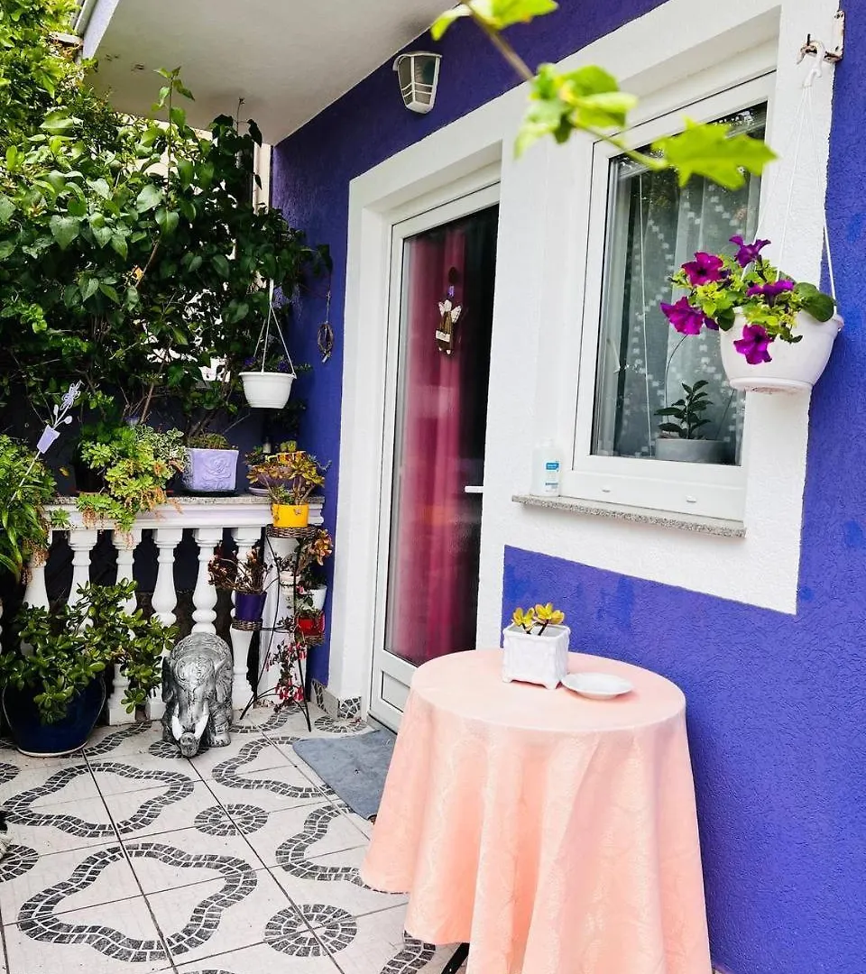 Mira Apartman Póla