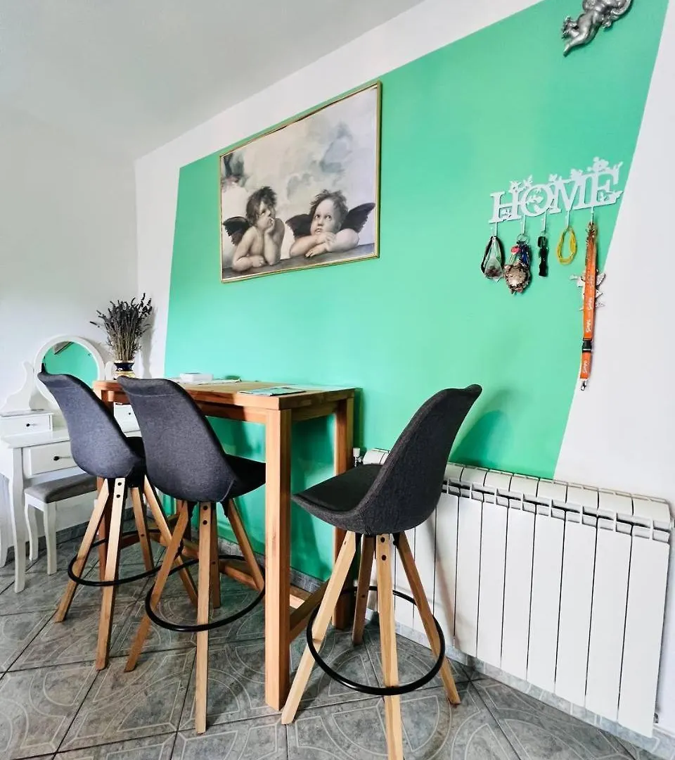 Mira Apartman Póla